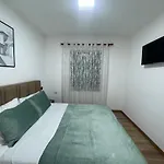 Double17 شقة Gjirokastër