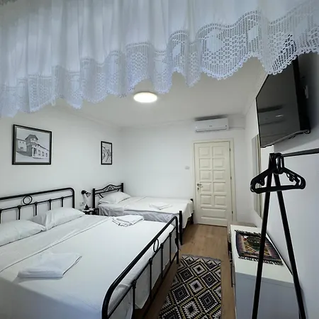 Double17 * Gjirokastër